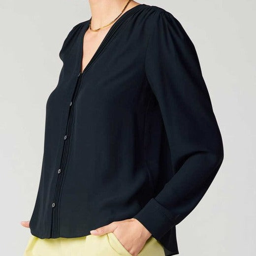CURRENT AIR PLEATED DETAIL FRONT BUTTON-DOWN BLOUSE BLACK
