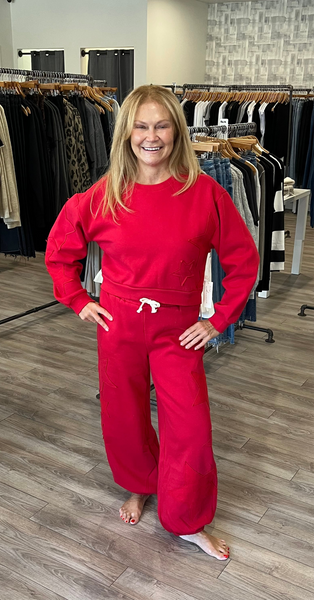 VINTAGE HAVANA SCARLET FLEECE CREW STAR APPLIQUE