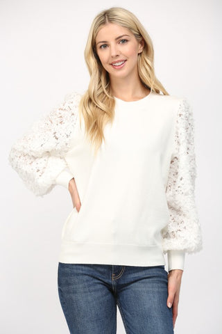 FATE CREAM CONTRAST 3D FLORAL LACE SLEEVE SWEATER