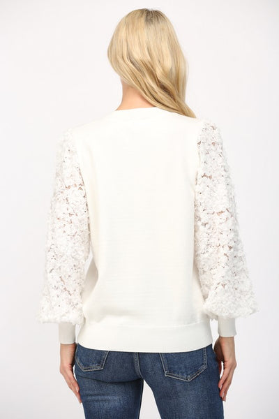 FATE CREAM CONTRAST 3D FLORAL LACE SLEEVE SWEATER