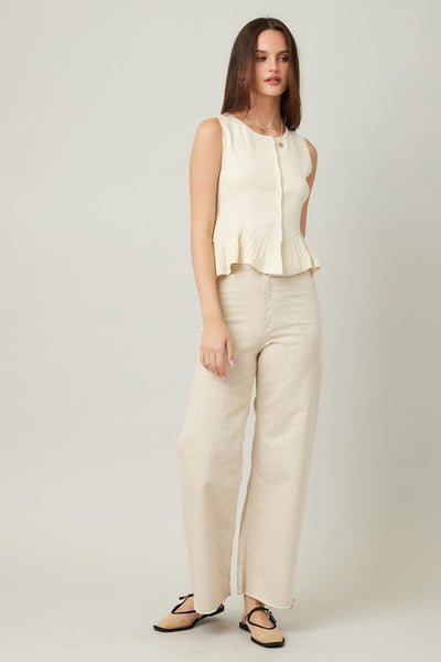 SLEEVELESS CREAM KNIT RUFFLE HEM CARDIGAN