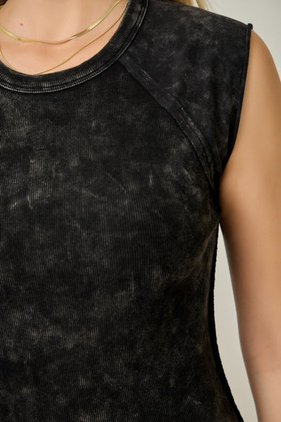 EXPOSED SEAM RIBBED TEE WASHED BLACK