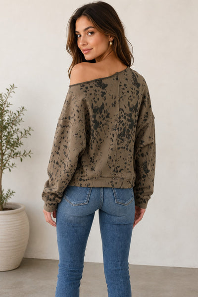 OLIVE SPECKLED ONE SHOULDER SWEATSHIRT
