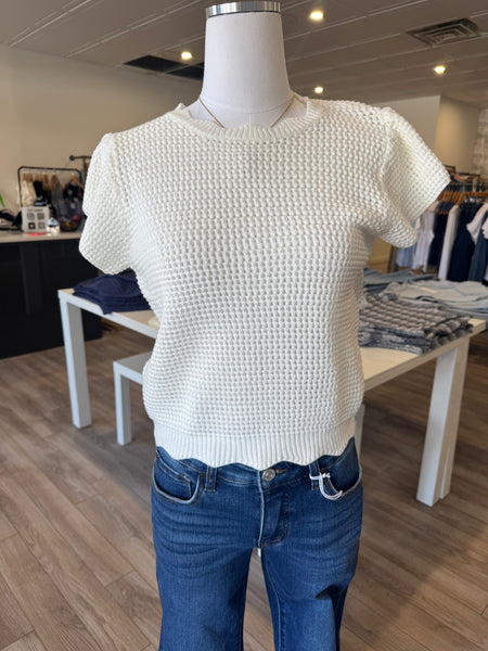 THML WHITE SCALLOP DETAIL KNIT TOP