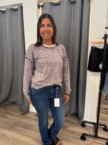 BEIGE PLUM ANIMAL PRINT CREW SWEATER