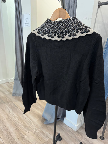 THML BLACK CREAM CONTRAST COLLAR KNIT SWEATER
