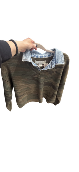 VINTAGE HAVANA CAMO SWEATER WITH DENIM COLLAR