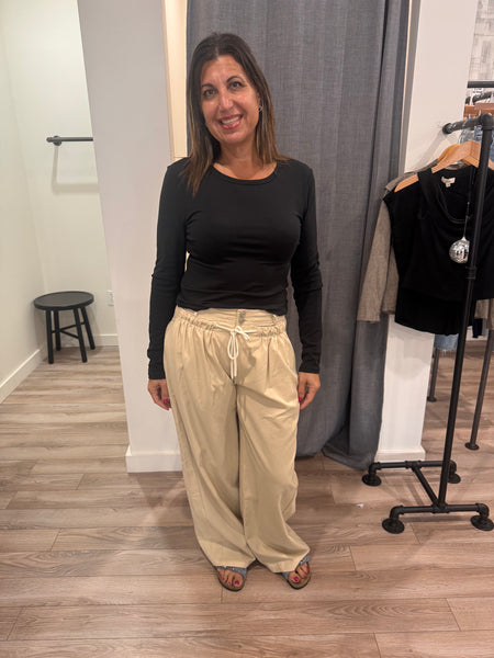 MOLLY STRAIGHT FRONT SHIRRING PANT MUSHROOM