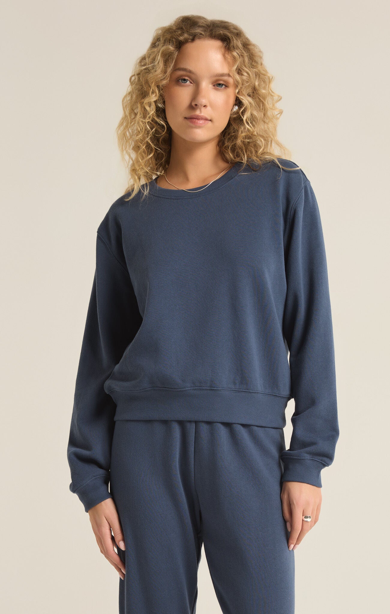 Z SUPPLY CLASSIC CREW SWEATSHIRT IN MIDNIGHT